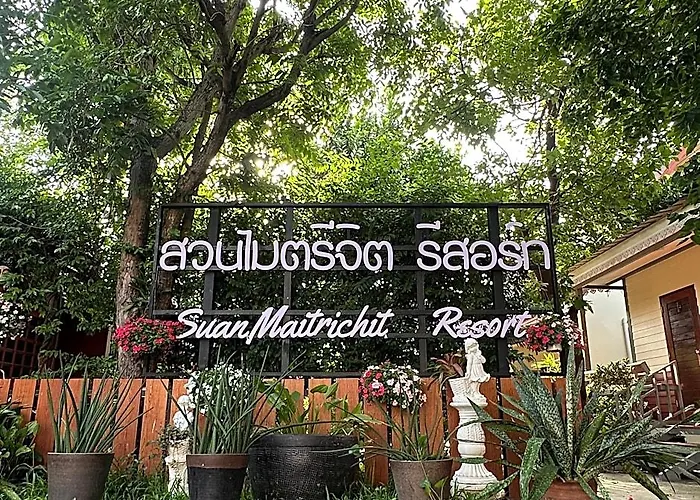Hotel Suan Maitrichit 4*
